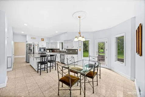 1058 Courtland Place Aurora IL 60502