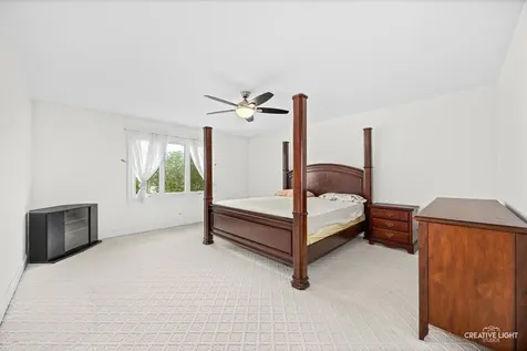 1058 Courtland Place Aurora IL 60502