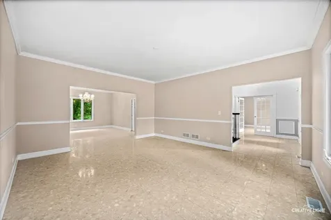 1058 Courtland Place Aurora IL 60502
