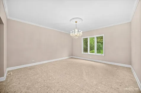 1058 Courtland Place Aurora IL 60502