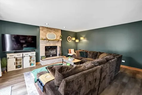 805 Doral Drive Marengo IL 60152