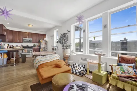 3809 West Altgeld Street Chicago IL 60647