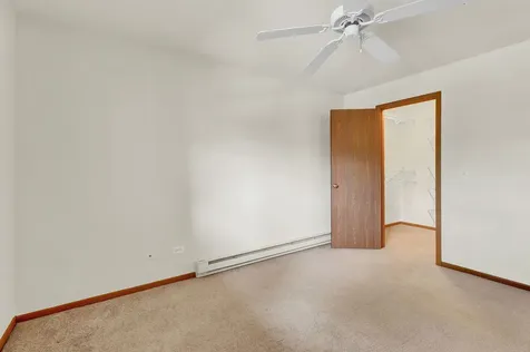 330 Leah Lane Woodstock IL 60098