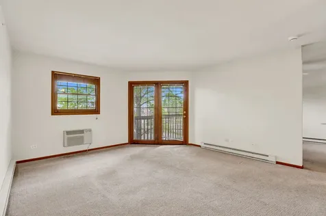 330 Leah Lane Woodstock IL 60098