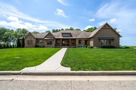 15785 Belfry Drive Bloomington IL 61705