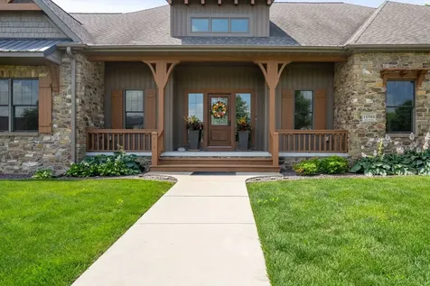 15785 Belfry Drive Bloomington IL 61705