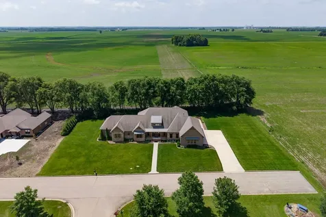 15785 Belfry Drive Bloomington IL 61705