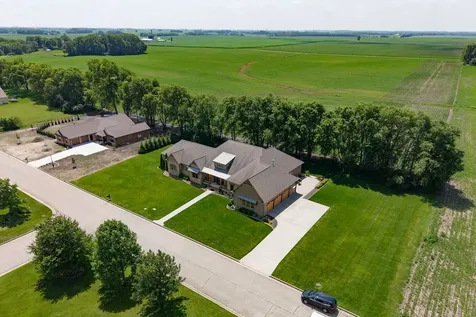 15785 Belfry Drive Bloomington IL 61705
