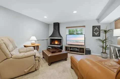 689 Timber Hill Road Deerfield IL 60015