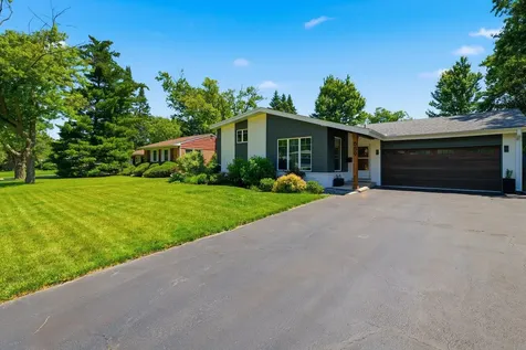689 Timber Hill Road Deerfield IL 60015