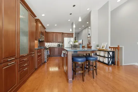 689 Timber Hill Road Deerfield IL 60015
