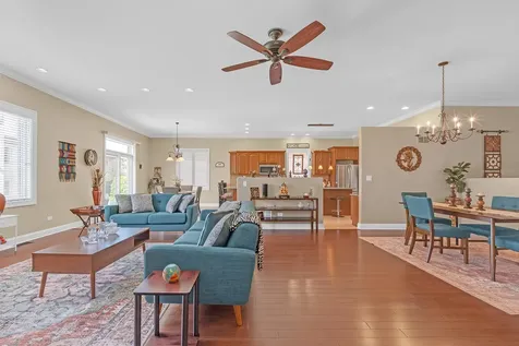 101 Rose Drive Bloomingdale IL 60108