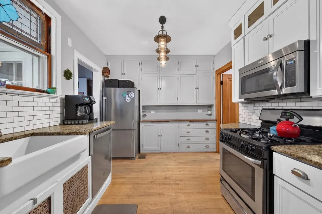 6960 North Ozark Avenue Chicago IL 60631