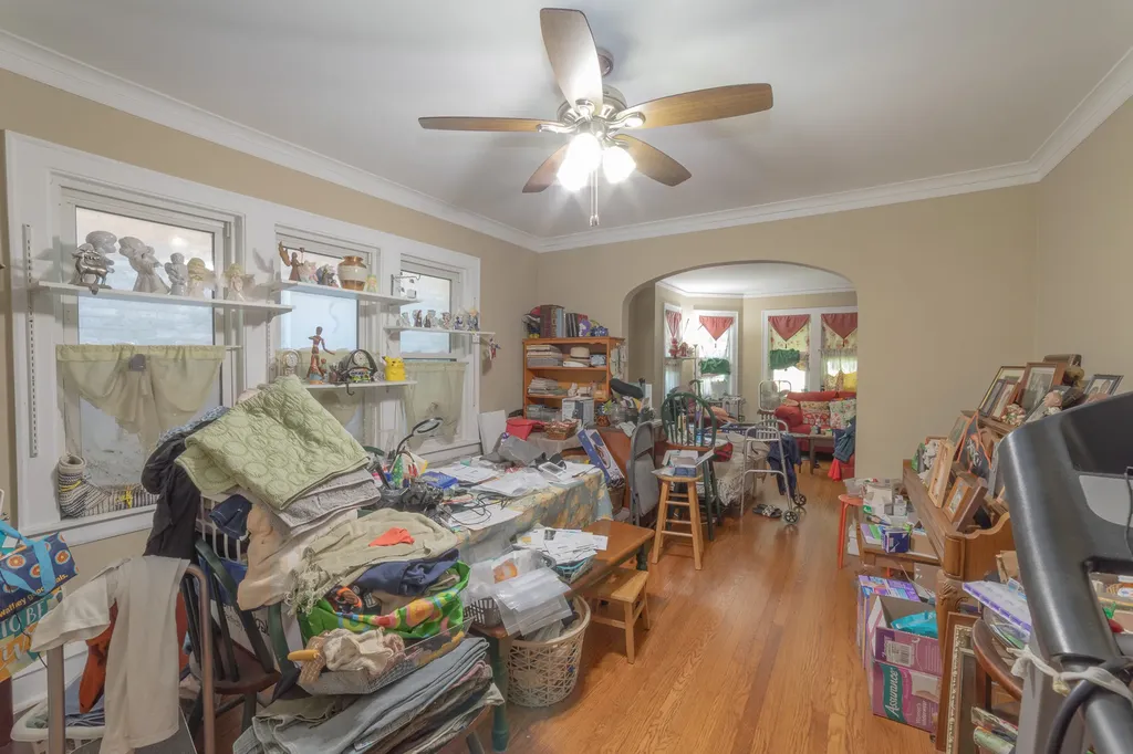 2849 North Luna Avenue Chicago IL 60641