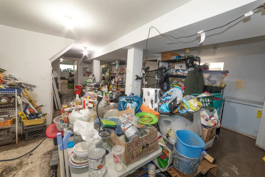 2849 North Luna Avenue Chicago IL 60641