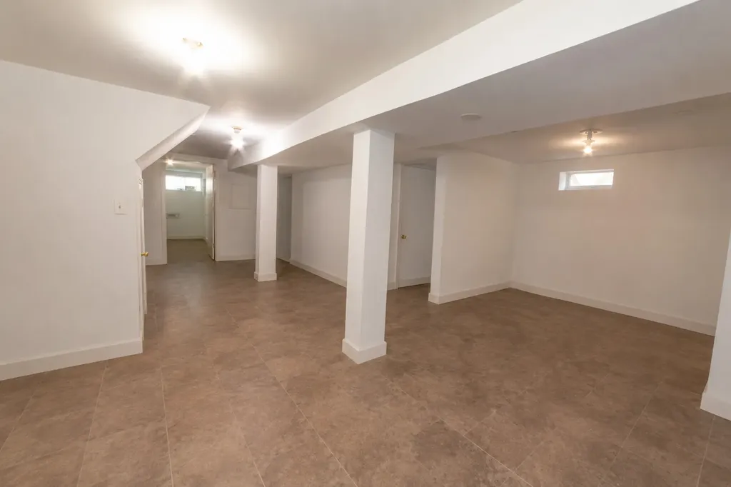 2849 North Luna Avenue Chicago IL 60641