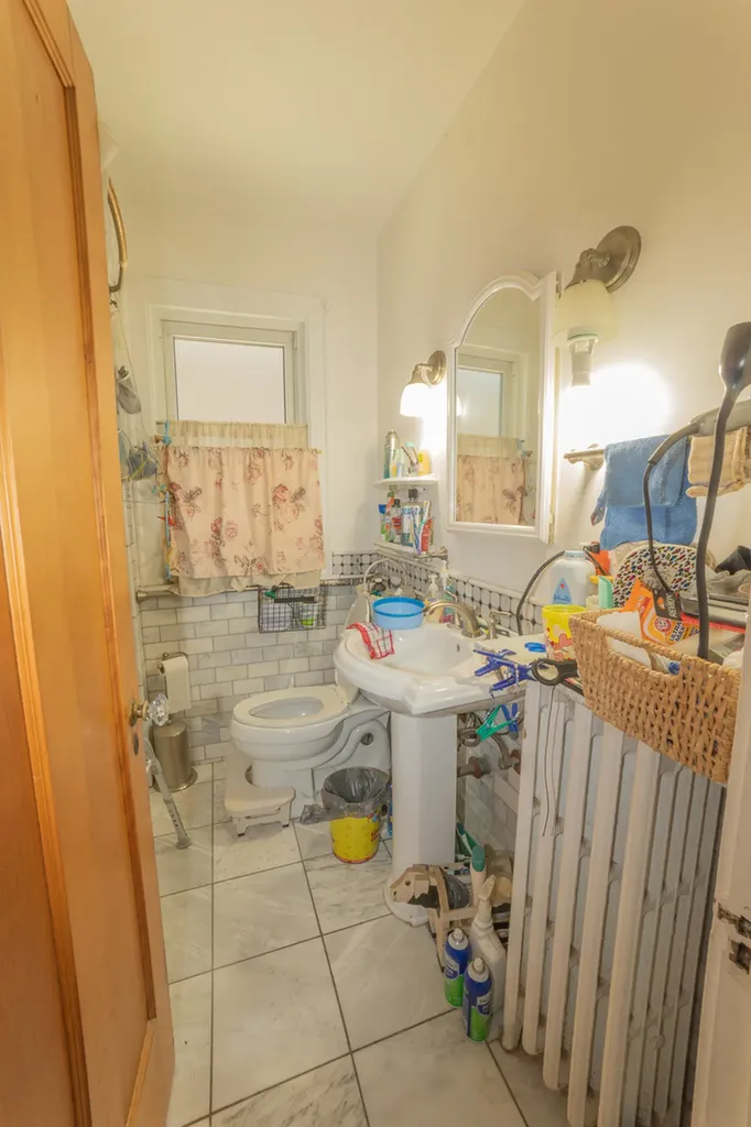 2849 North Luna Avenue Chicago IL 60641