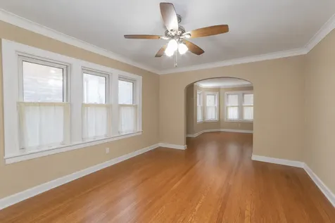 2849 North Luna Avenue Chicago IL 60641