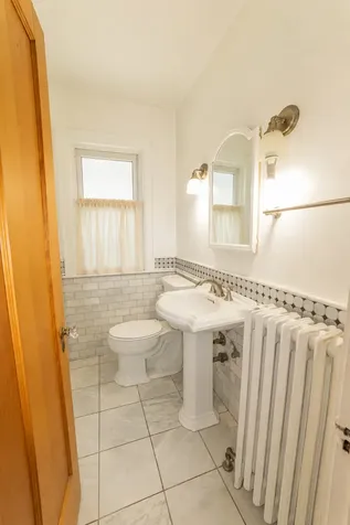 2849 North Luna Avenue Chicago IL 60641