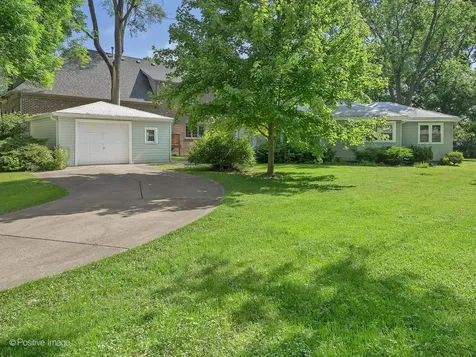 241 Coe Road Clarendon Hills IL 60514
