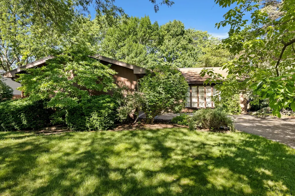 1419 Brush Hill Circle Naperville IL 60540