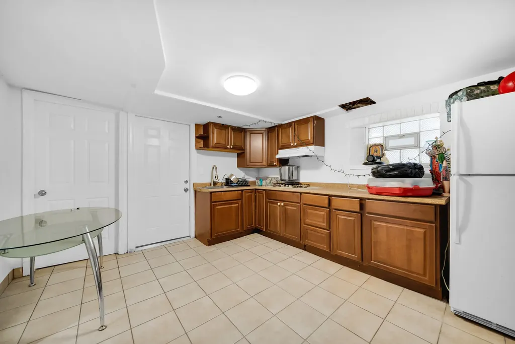 4918 West Winnemac Avenue Chicago IL 60630