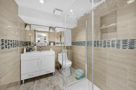 4918 West Winnemac Avenue Chicago IL 60630