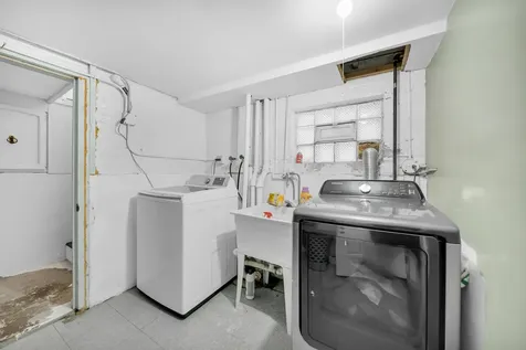 4918 West Winnemac Avenue Chicago IL 60630