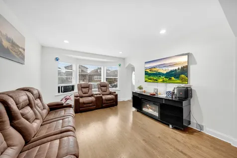4918 West Winnemac Avenue Chicago IL 60630