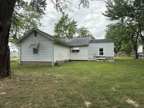 810 West Longstreet Road Marion IL 62959