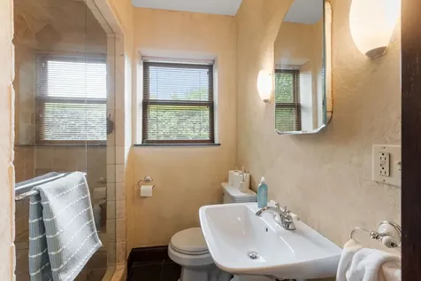 1520 Telegraph Road Lake Forest IL 60045
