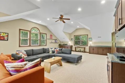 1520 Telegraph Road Lake Forest IL 60045