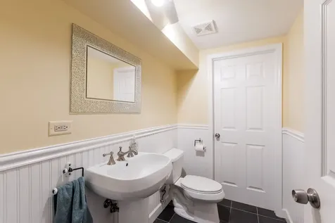 1520 Telegraph Road Lake Forest IL 60045