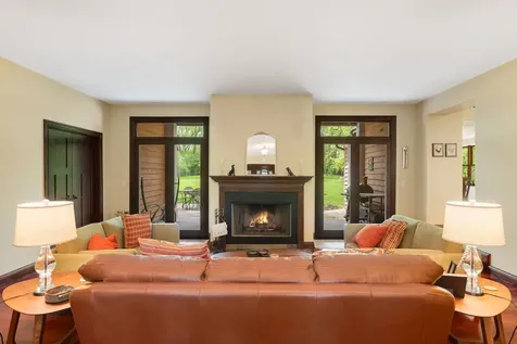 1520 Telegraph Road Lake Forest IL 60045