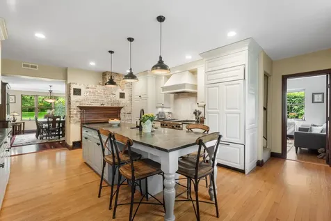 1520 Telegraph Road Lake Forest IL 60045