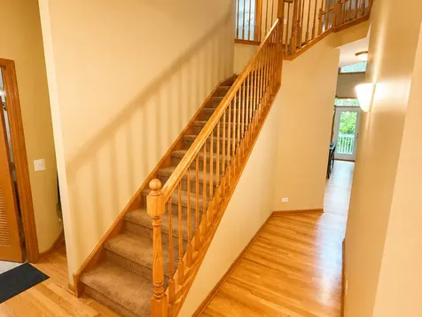 291 Jennifer Court Gurnee IL 60031