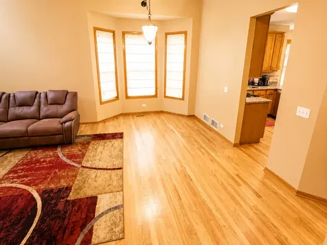 291 Jennifer Court Gurnee IL 60031