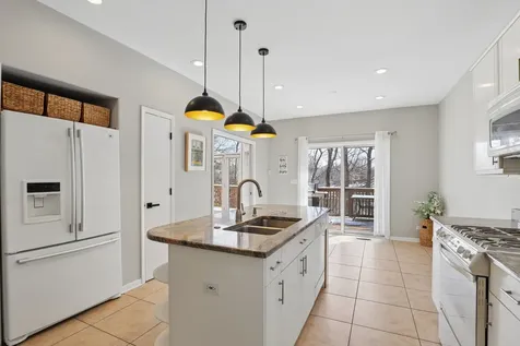 980 Half Day Road Highland Park IL 60035