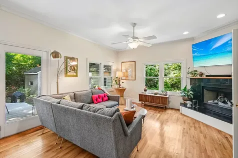 175 West Burlington Street Riverside IL 60546