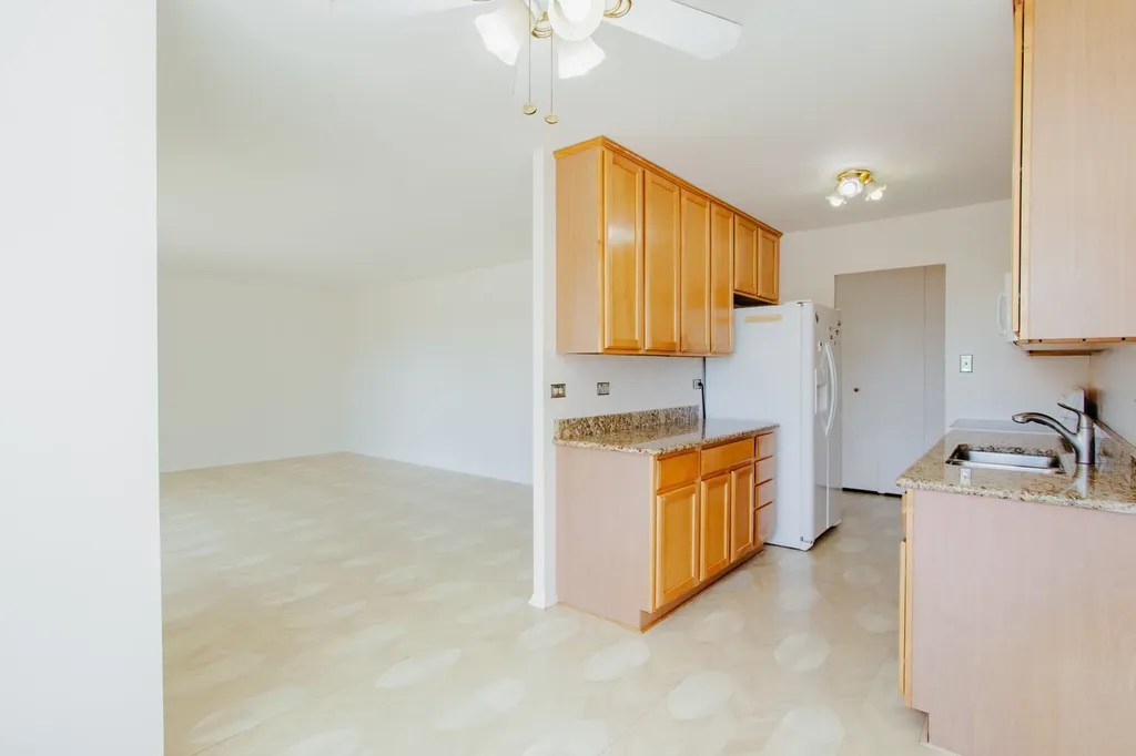 7033 North Kedzie Avenue N Chicago IL 60645