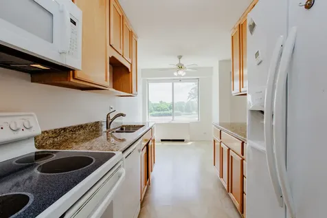 7033 North Kedzie Avenue N Chicago IL 60645