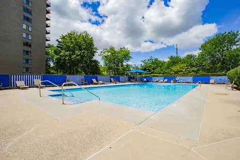 7033 North Kedzie Avenue N Chicago IL 60645