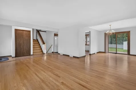 8118 Gladys Lane Palos Hills IL 60465