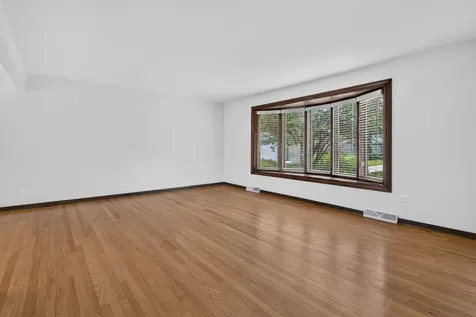 8118 Gladys Lane Palos Hills IL 60465