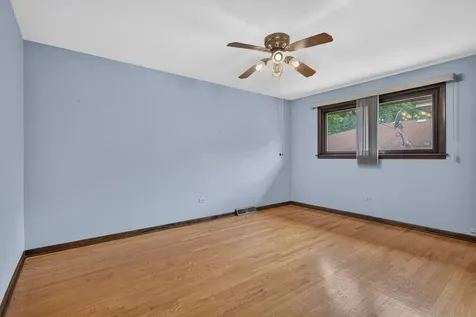 8118 Gladys Lane Palos Hills IL 60465