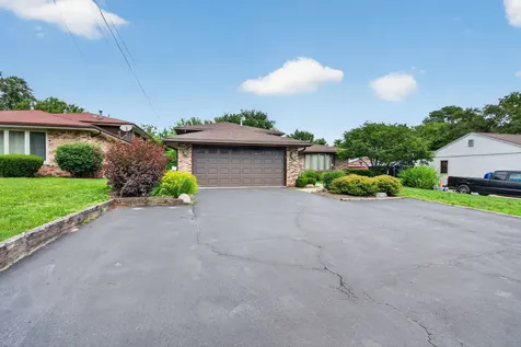 8118 Gladys Lane Palos Hills IL 60465