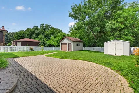 8118 Gladys Lane Palos Hills IL 60465