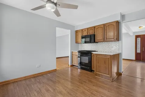 8118 Gladys Lane Palos Hills IL 60465