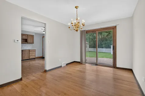 8118 Gladys Lane Palos Hills IL 60465