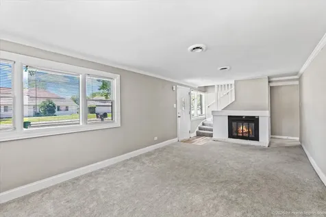 5016 Oak Center Drive Oak Lawn IL 60453